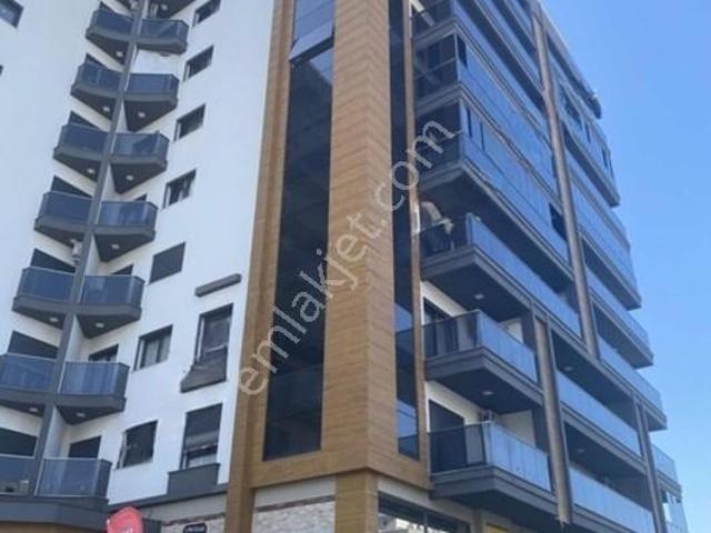 Yeni Girne Ve Anadolu Cd Yakını Sıfır 3+1 Daire