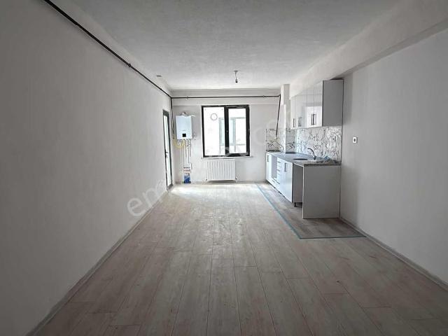 Yeni Hastane Böglesinde Kiralık 2+0