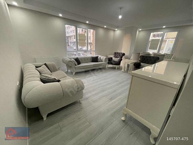 YENI HAYAT HALKALIDA 3+1 SATILIK SIFIR DAİRE EBEVEYN BANYOLU