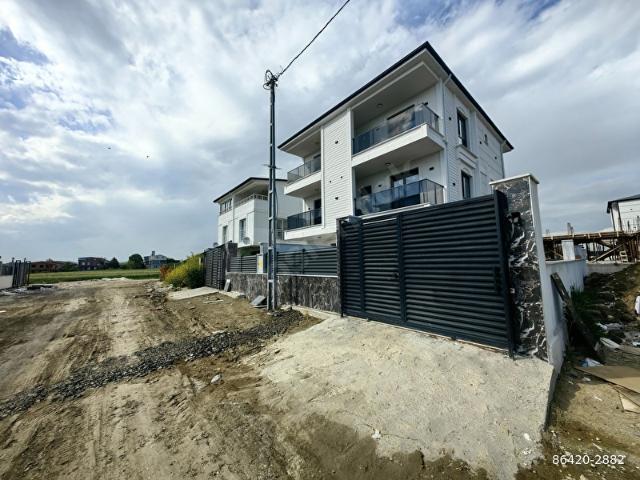 YENİ ÇİFTLİKTE SIFIR 4+1 200 M2 İSKANLI MÜSTAKİL İKİZ VİLLAMIZ
