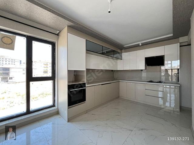 YENİ ÇİMŞİTTE ÇORUM CAD. ÜZERİ 4+1 GENİŞ M2 SIFIR ULTRA LÜX YAPI