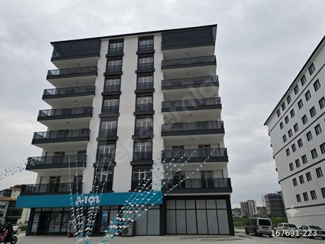 YENİÇİMŞİT'DE SİTE İÇERİSİNDE CADDE ÜZERİ SATILIK LÜKS 4+1 DAİRE