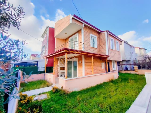 Yeniçiftlikde Denize Yürüme Mesafeli Villa #kartallar'dan#