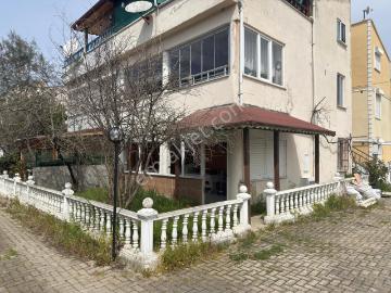Yeniçiftlik'te Havuzlu Site İçinde 1+1 Bahçeli Daire