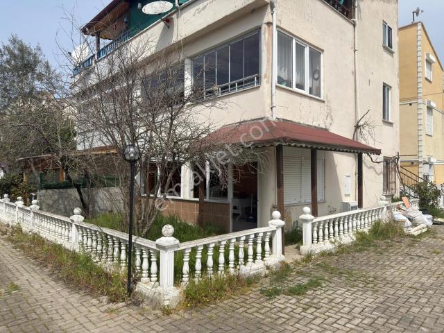 Yeniçiftlik'te Havuzlu Site İçinde 1+1 Bahçeli Daire