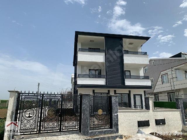 yeniçiftlikte sıfır 3 katlı satlık katmulkiyetli villa