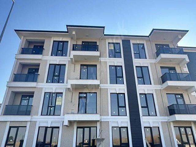 YENİ KAMU BİNALARINA YAKIN,KAPALI OTOPARKLI,BALKONLU,HAVUZLU 1+1