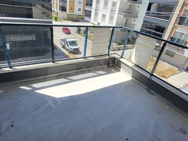 YENİKENT 29 EKİM MAHALLESİNDE OTURUMA HAZIR KİRALIK DAİRE