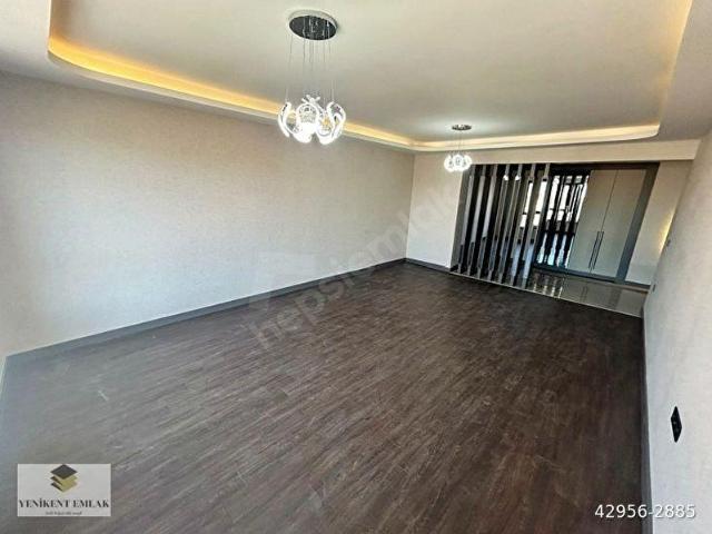 YENİKENT EMLAK'TAN BÖLGENİN EN İYİ SİTESİNDE SATILIK 3+1 DAİRE