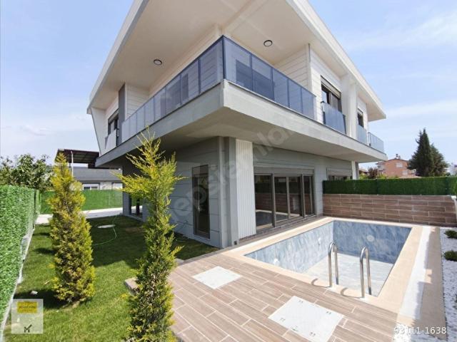 YENİKÖY'DE MÜKEMMEL MİMARİSİ İLE 4+1 SIFIR VİLLA