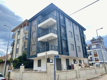 YENİKÖY'DE MERKEZİ KONUMDA 1+1 SIFIR LÜKS DAİRELER