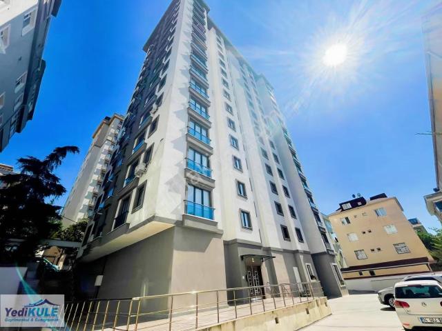 yeni Lüx Sitede 2+1 Otoparklı Manzara Kapıcılı Metro 7.dk