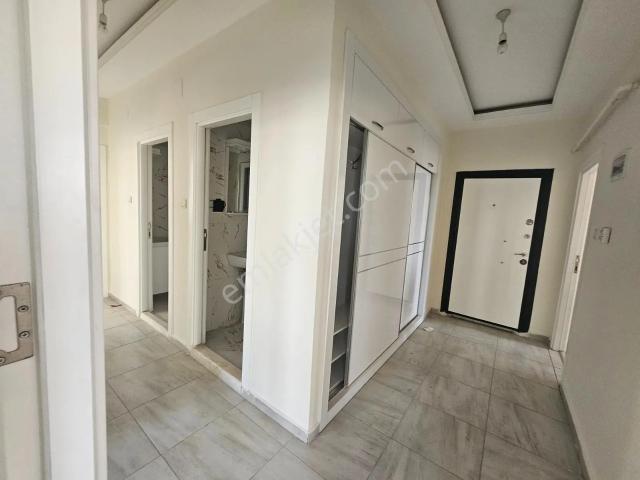Yeni Rota Emlaktan Kiralık 4+1 Daire
