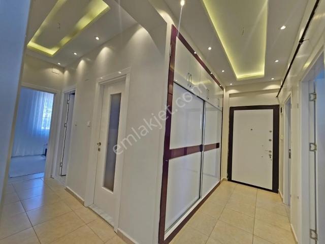 Yeni Rota Emlaktan Site İçi Kiralık 3+1 Daire