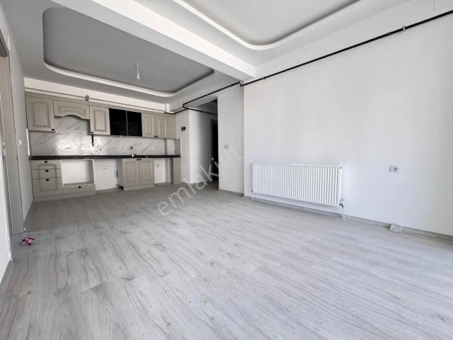 Yeni Rota'dan İçinde Kiracısı Olan Yatırımlık 2+0 Satılık Daire