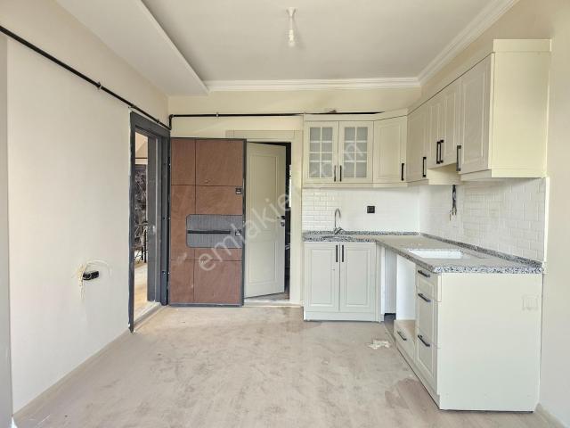 Yeni Rota'dan İl Emniyet Müdürlüğü Civarı Satılık 1+1 Daire