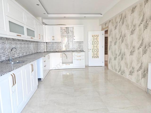 Yeni Rota'dan Sosyal Donatılı Cadde Üzeri 5+1 Satılık Lüx Daire
