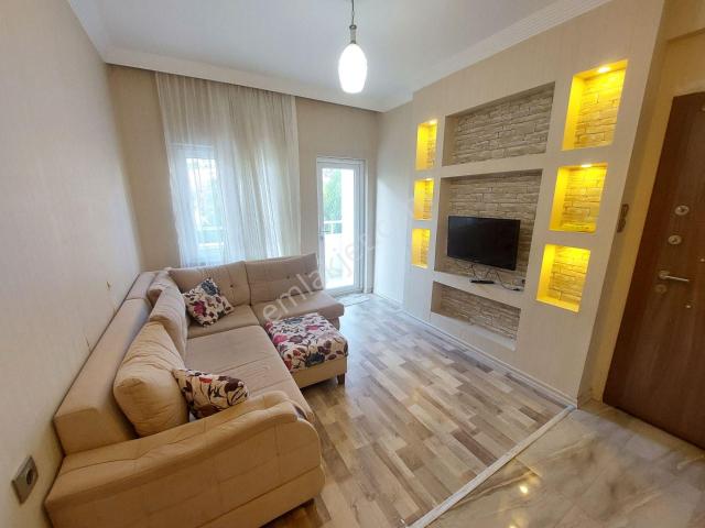 Yeni Rota'dan Uzun Çarşı Karşısı Eşyalı Ve Balkonlu 1+1 Satılık Daire