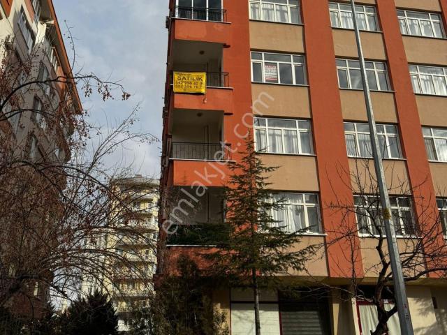 Yeni Stadyum Karşısı Geniş Bakımlı 3+1 Dairemiz Satılıktır
