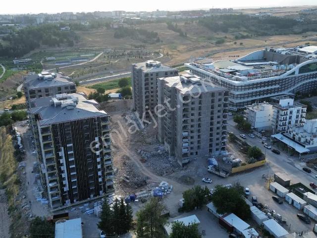 Yeni Sanayi Mahallesi 4+1 Şahin Tepesi Satılık Daire