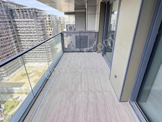 Yeni Sitede Kiralık 3+1 Kapalı Mutfak Geniş Balkonlu Daire