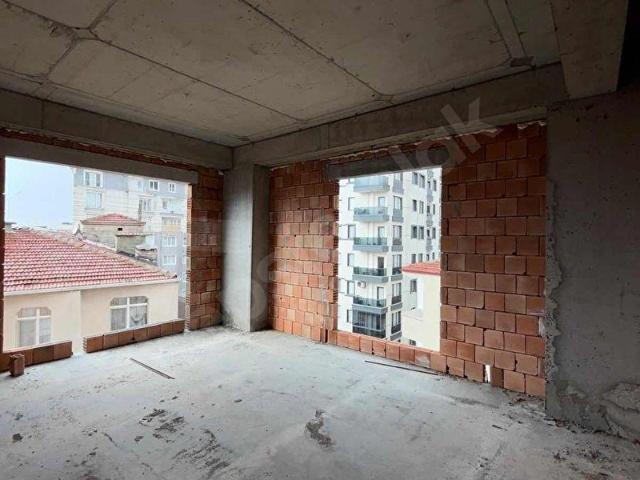 YENİ TOWER'DAN İNŞAATTAN GÖL MANZARALI 2+1 SATILIK DAİRE