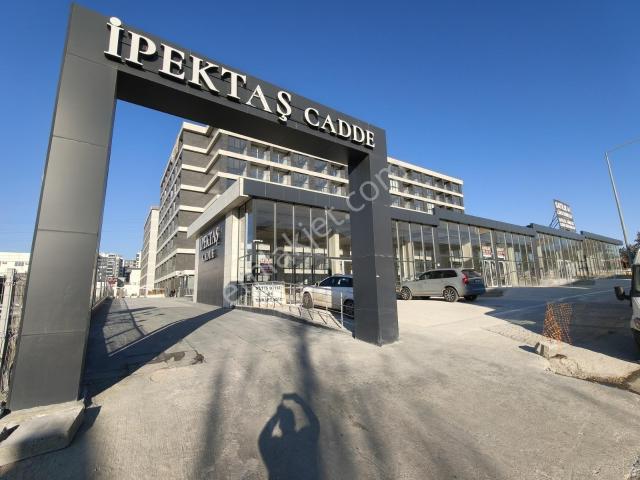 Yeni Trend/çamlıca/ipektaş Caddede/sıfır/konut Veya Ofise/1+1