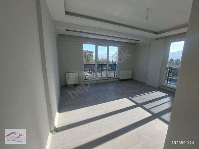 YENİ ÜNİVERSİTE YAKINI MUTFAĞI AYRI, EBEVEYN BANYOLU 2+1 DAİRE