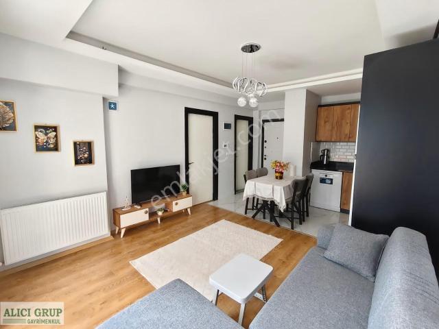 Yeni Yapı Kombili Sıfır Eşyalı Ana Yola Yakın 1+1 Kiralık Daire