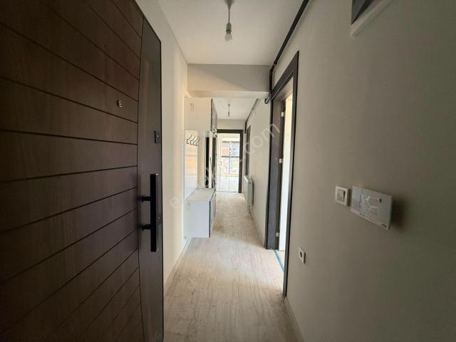 Yeni Yapılan Adliye Karşısı Arakat 2+1 Lüks Daire