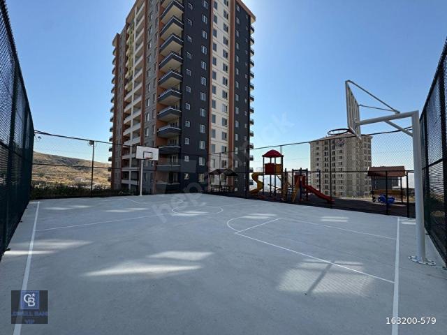 Yeni Yapılmış Güvenlikli Site İçerisinde Güney Cephe 2+1