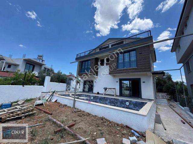 Yeni Yapı Müstakil Eşyasız Kiralık Villa