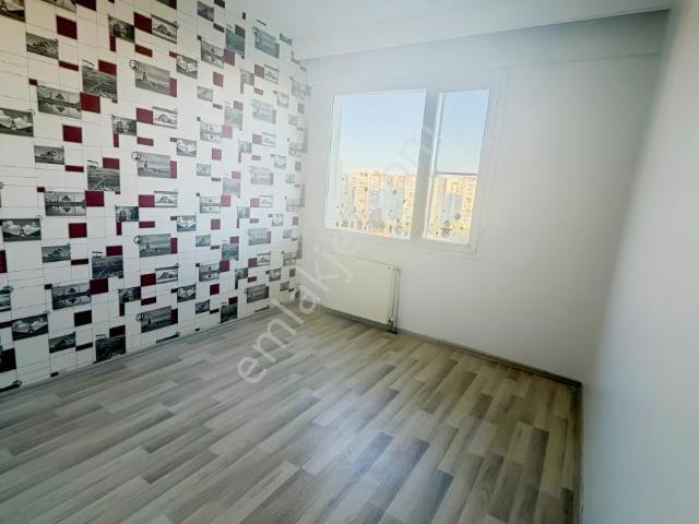 Yeni Yolda Kiralık Sıfır 5+1 Daire