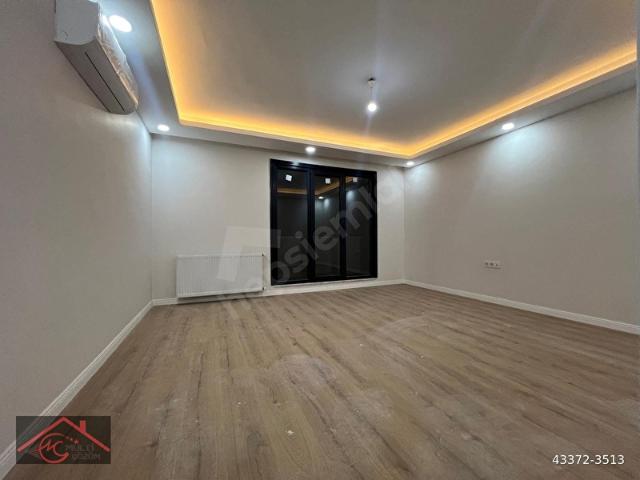 Yenibosna Fevzi Çakmak mahallesinde kiralık 2+1 daire ara kat yeni sıfır