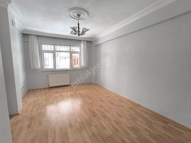 Yenibosna Kiralik 2+1 Yüksek Giriş Daire