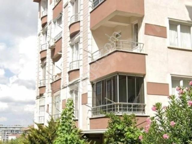 Yenibosna Çobançeşme Mah. 2+1 3.kat 75² Satılık Daire