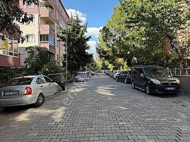 Yenibosna Özazim Kent Bloklarında 3+1 110m2 Kiralık Daire