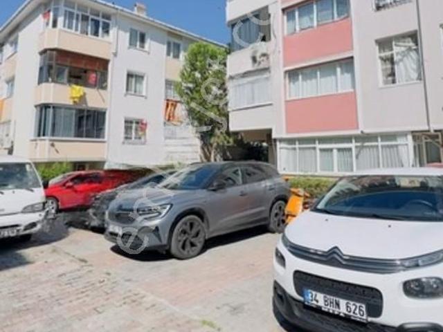 Yenibosna Radar Mevkii Özuzmanlar Sitesi 3+1 Kiralık Daire