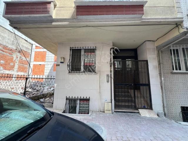 Yenibosna Zafer Mahallesi Kiralık 3+1 Ters Dubleks Daire Bekara Uygun