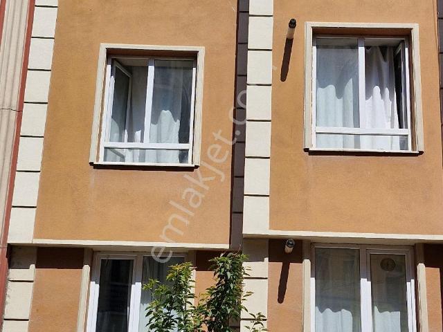 Yenibağlar Kartaltepesi’nde • Üniversite Ve Aöf Binası Yanı • Eşyalı 55 M² 3. Kat Kiralik Daire