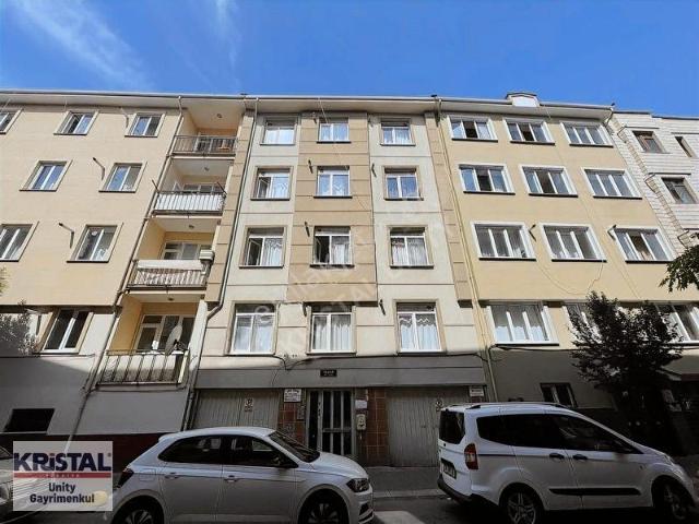 Yenibağlar'da Kiralık 1+1 Arakat Asansörlü Daire