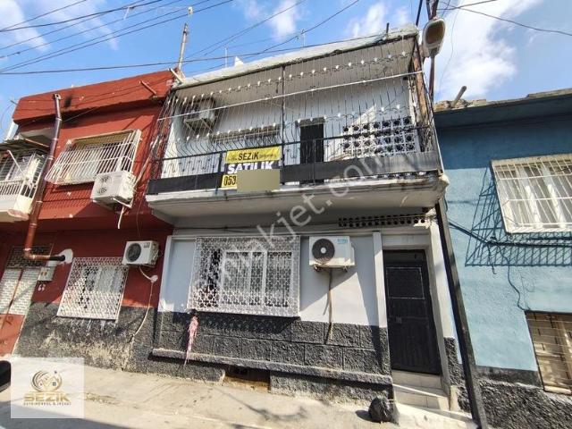 Yenibey Mahallesi Sakarya Okulu Civarı 2 Katlı Temiz Müstakil Ev
