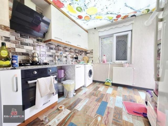 Yenigün Mah.servet F.yakını Doğalgazlı 7 Yıllık 2+1 100m2 Daire
