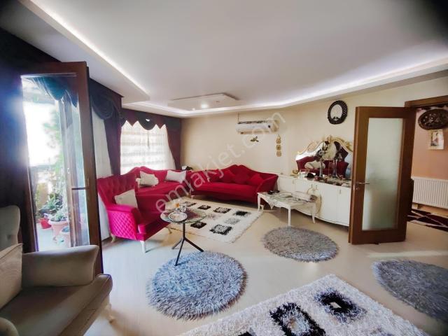 Yenigün Mahallesinde Merkezi Konumdaki Eşyalı Dgazlı Kiralık 3+1
