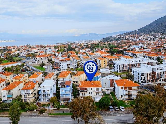 Yenifoça Ana Cadde Üzeri Merkezi Konumda 3+1 Satılık Daire