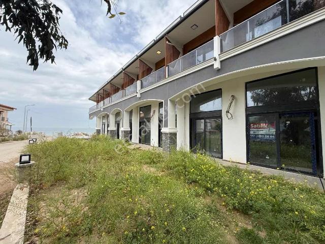 Yenifoça Bivaloft Projesinde Satılık 1+1 Bahçeli Daire