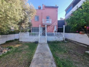 Yenifoça Burunucu Mevkiinde Eşyalı Kiralık Müstakil Tripleks