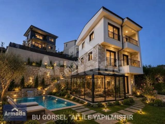 Yenifoça Donatkent Tam Müstakil Tripleks Satılık 4+1 Villa