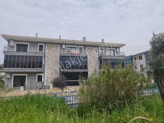 Yenifoça Narezende 3.kat Merkeze Yakın Kiralık 1+1 Daire