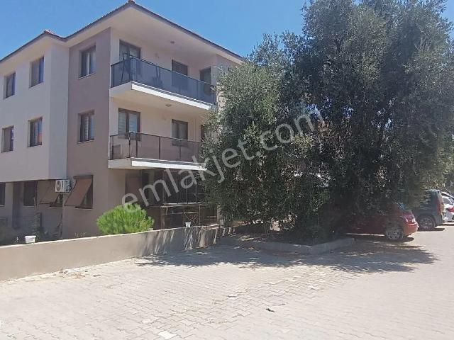 Yenifoça Narezende Doğalgazlı Arakat Eşyalı 2+1 Daire